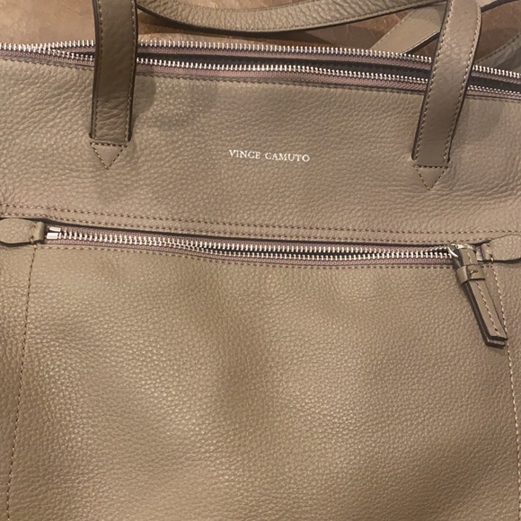 Vince camuto pebble taupe bag size 18/14 GC perfect for back to SCHOOL - Picture 12 of 16